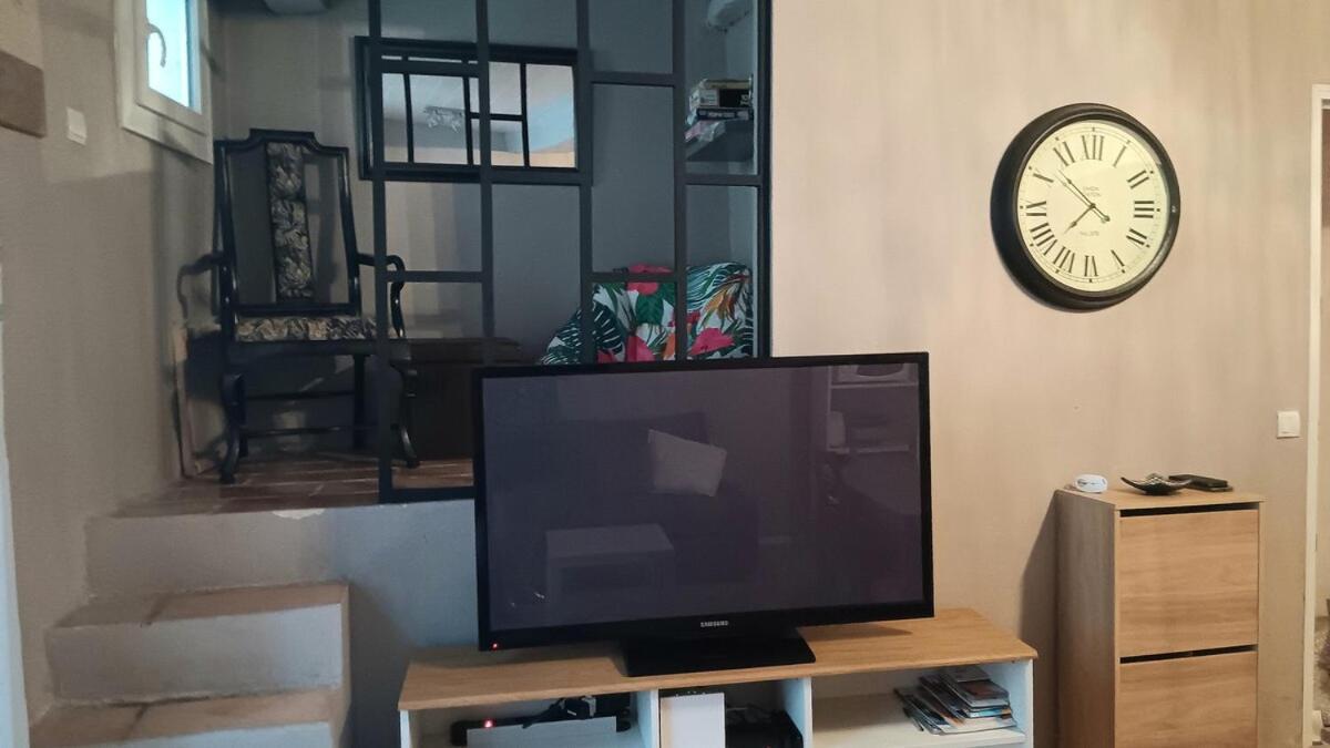 Appartement Pour 4 Personnes Dans Une Rue Tres Calme Saint-Laurent-le-Minier Exterior foto